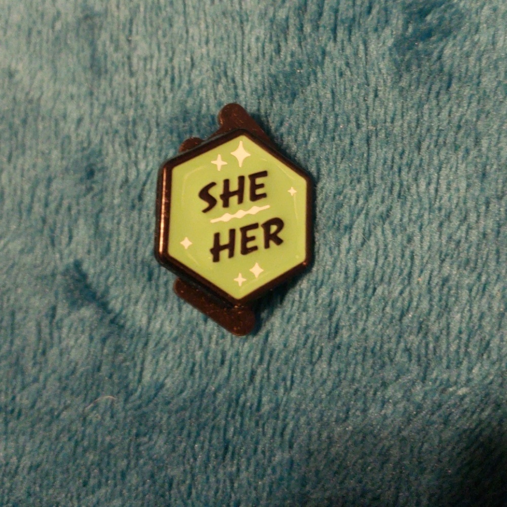 Pronoun Pin
